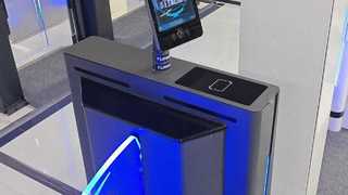 Van dichterbij bekeken: Automatische infrarood anti-clip klepbarrièrepoort van aluminiumlegering LA2218